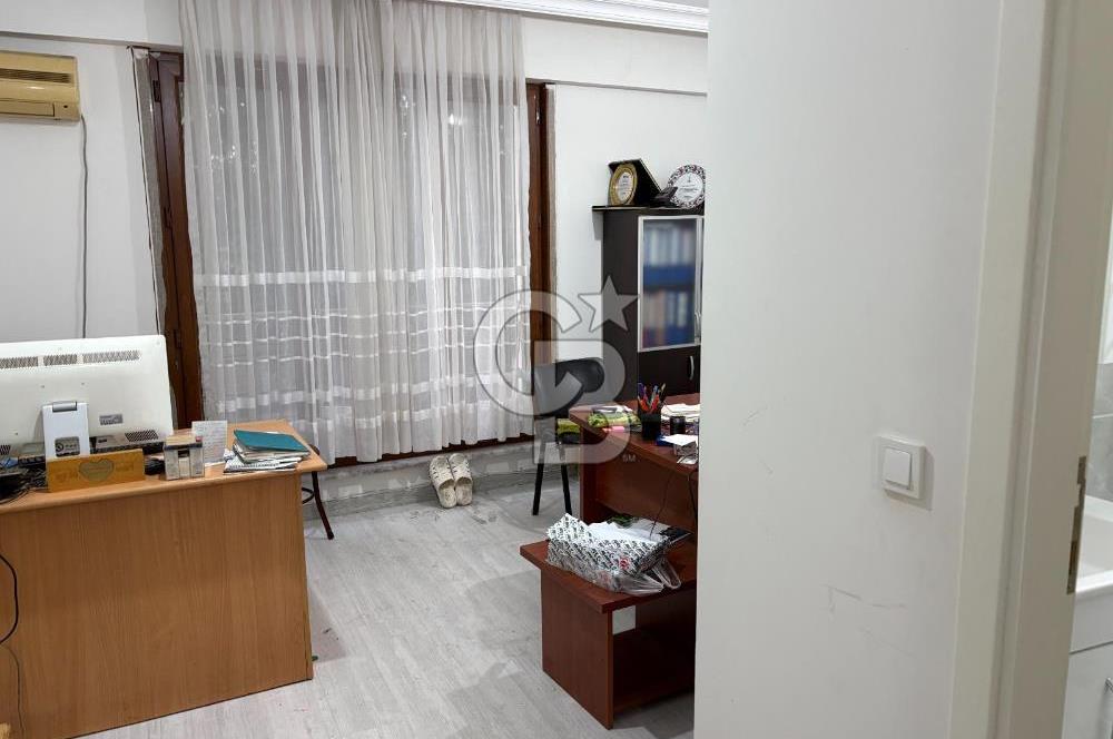 Üsküdar da Boğaz Manzaralı Kat Mülkiyetli Komple Satılık Bina