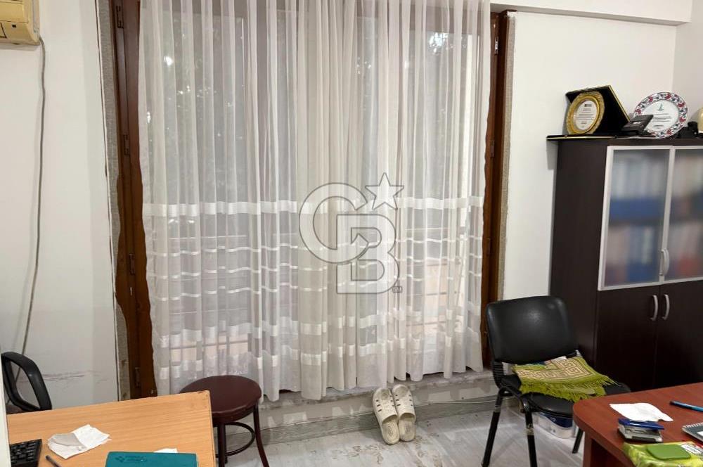 Üsküdar da Boğaz Manzaralı Kat Mülkiyetli Komple Satılık Bina