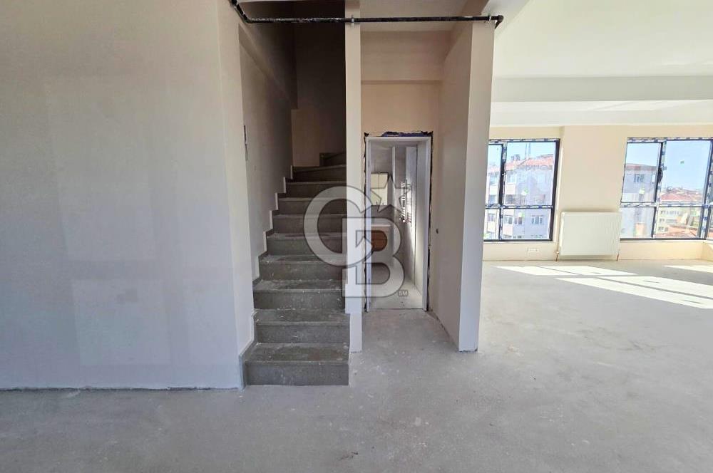 Sahrayıcedit E5'te Sıfır Binada Satılık Ofis Katları 475m2