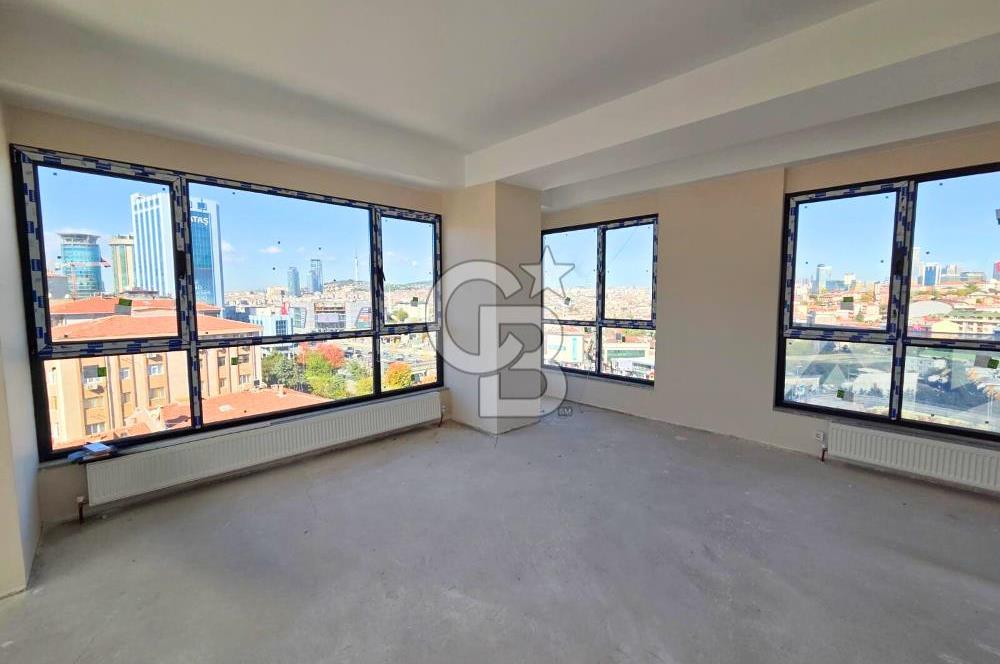 Sahrayıcedit E5'te Sıfır Binada Satılık Ofis Katları 475m2