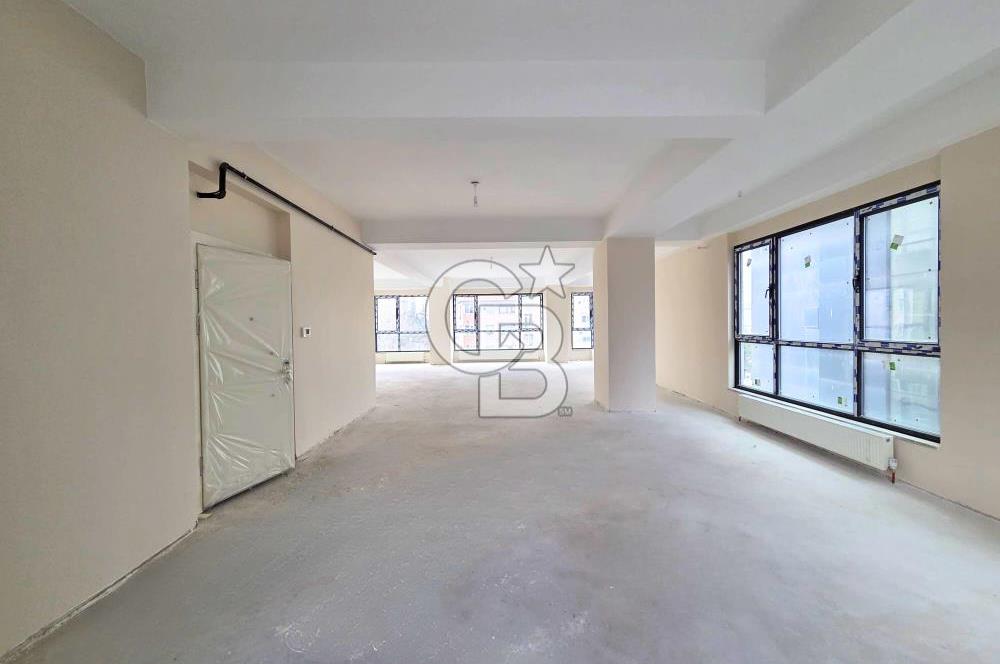 Sahrayıcedit E5 Lokasyonunda Yeni Yapı Kiralık Ofis Katı 185m2