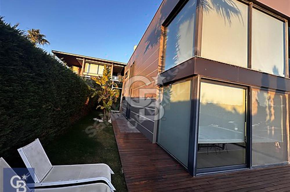 ÇEŞME DALYAN 4+2 TRİPLEKS HAVUZLU ULTRA LÜKS SATILIK VİLLA