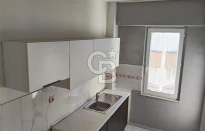 MEYDAN KAVAĞINDA AYRI MUTFAKLI 2+1 KİRALIK DAİRE