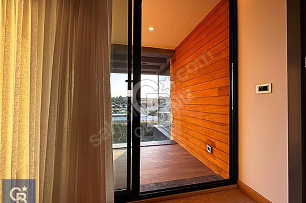 ÇEŞME DALYAN 4+2 TRİPLEKS HAVUZLU ULTRA LÜKS SATILIK VİLLA