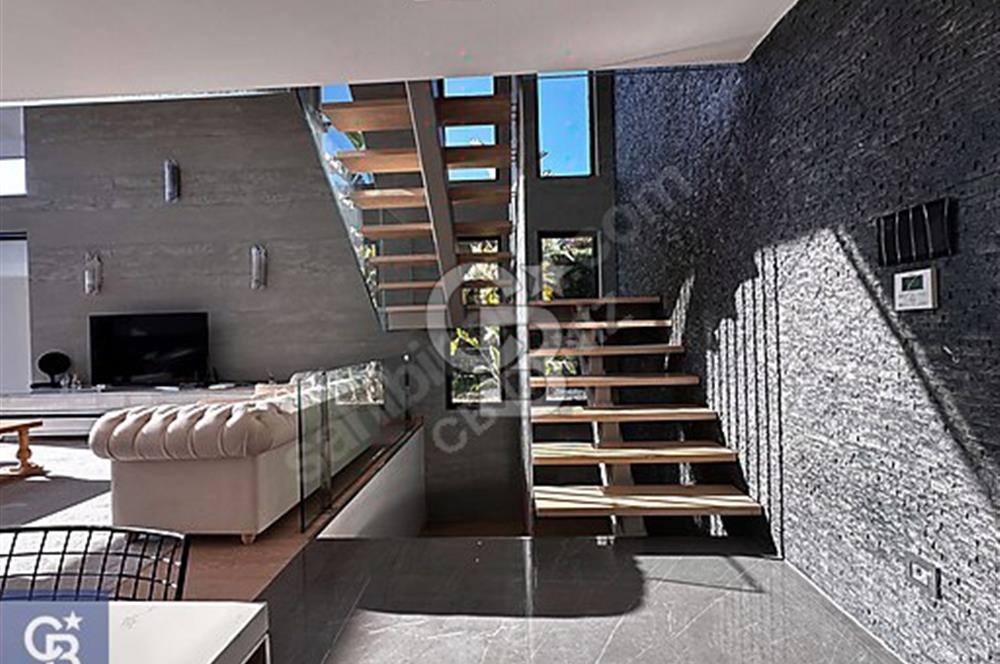 ÇEŞME DALYAN 4+2 TRİPLEKS HAVUZLU ULTRA LÜKS SATILIK VİLLA