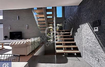 ÇEŞME DALYAN 4+2 TRİPLEKS HAVUZLU ULTRA LÜKS SATILIK VİLLA