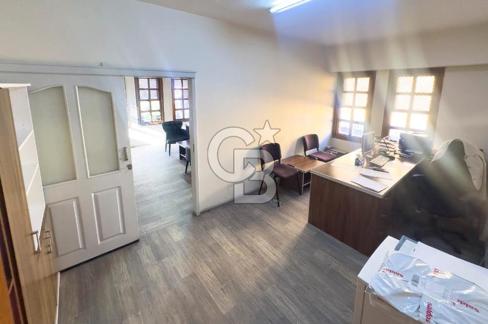 Milas Merkez'de Köşe Konumlu Satılık Ticari Bina 