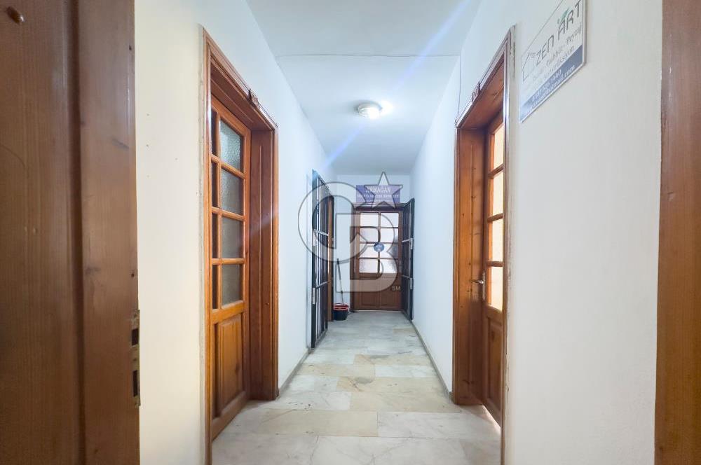 Milas Merkez'de Köşe Konumlu Satılık Ticari Bina 