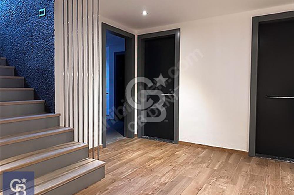 ÇEŞME DALYAN 4+2 TRİPLEKS HAVUZLU ULTRA LÜKS SATILIK VİLLA