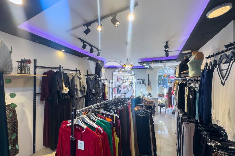 Milas Merkez'de Köşe Konumlu Satılık Ticari Bina 