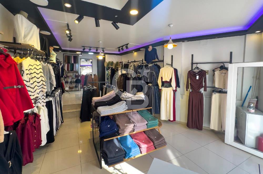 Milas Merkez'de Köşe Konumlu Satılık Ticari Bina 