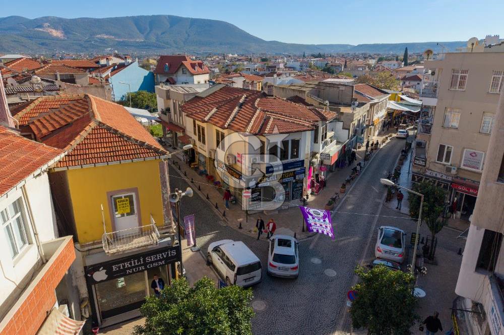 Milas Merkez'de Köşe Konumlu Satılık Ticari Bina 
