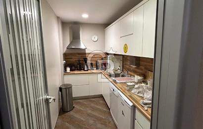 NİŞANTAŞINDA MANZARALI ŞIK DEKORASYONLU OFİS KATI