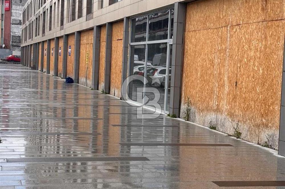 Topkapı Suryapı Evlerinin altında Cadde cepheli 1000m2 olabilecek Konumda Dükkan/Mağaza