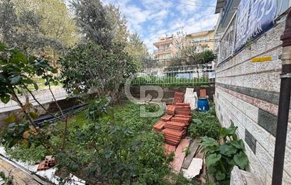 Bornova’da  Satılık Hem Oturuma Hem Yatırıma Uygun Bahçeli Tek Katlı Müstakil Ev