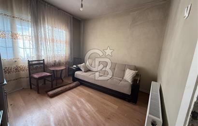 Bornova’da  Satılık Hem Oturuma Hem Yatırıma Uygun Bahçeli Tek Katlı Müstakil Ev