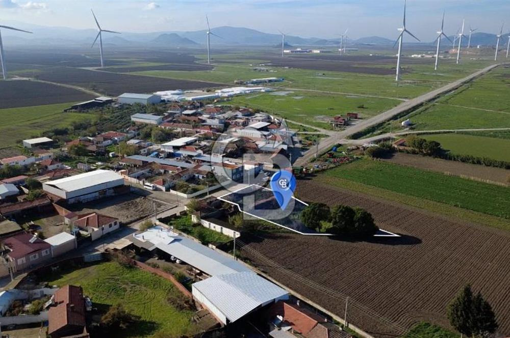 BERGAMA AĞAĞIKIRIKLAR'DA KÖY İÇİ (1332 m²) SATILIK ARSA