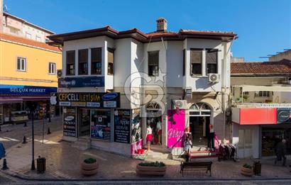 Milas Merkez'de Köşe Konumlu Satılık Ticari Bina 