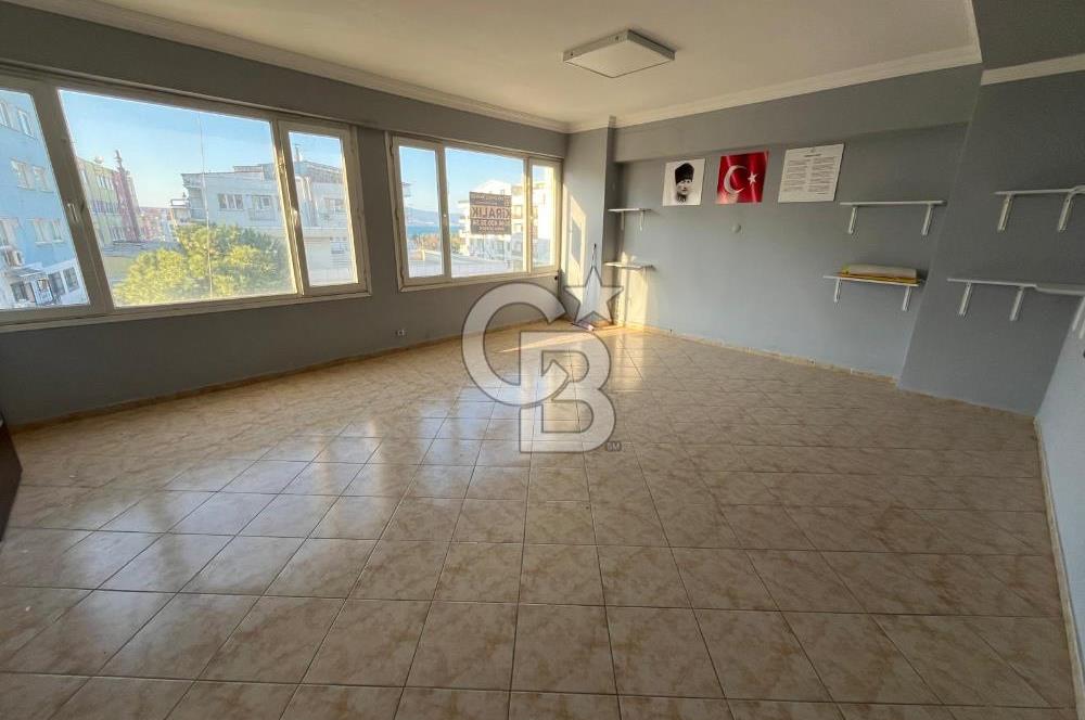 İstiklal Caddesinde Geniş Kullanımlı Ofis&Büro