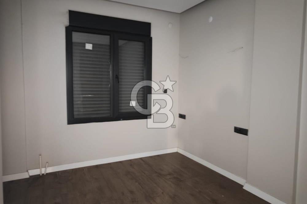 Foça Kozbeyli'de Kesintisiz Deniz Manzaralı Satılık Havuzlu Müstakil 4+1 Villa