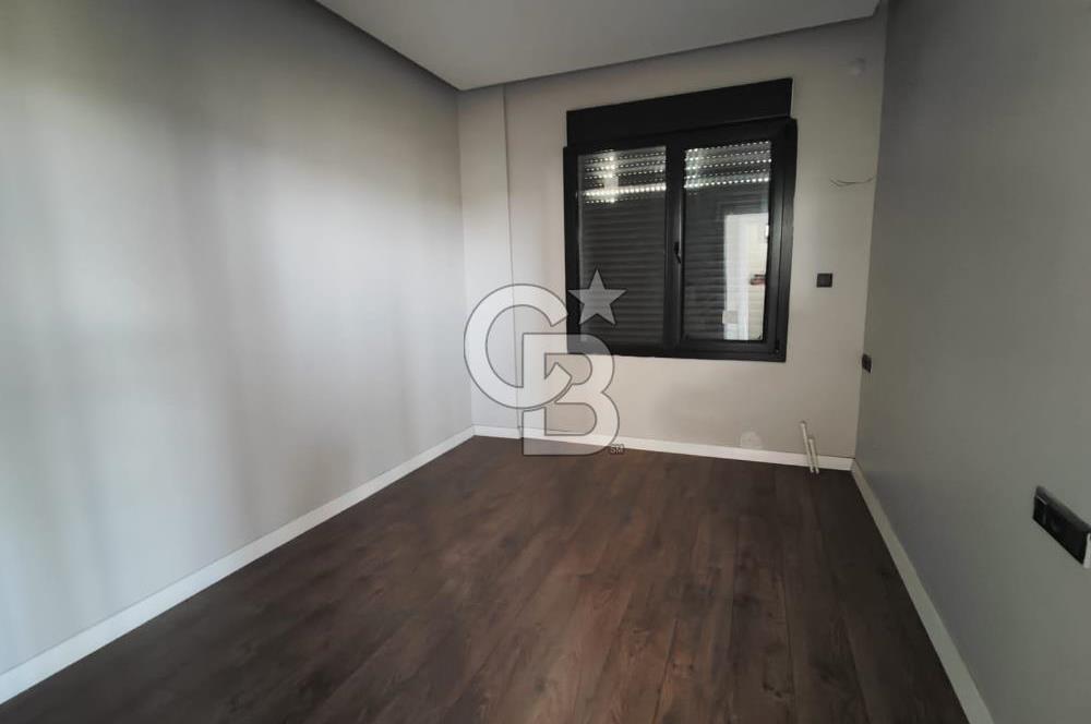 Foça Kozbeyli'de Kesintisiz Deniz Manzaralı Satılık Havuzlu Müstakil 4+1 Villa