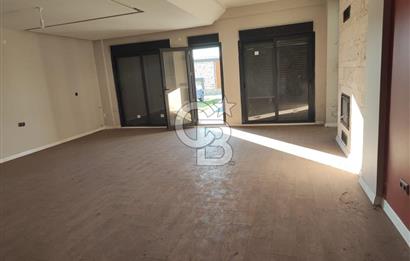 Foça Kozbeyli'de Kesintisiz Deniz Manzaralı Satılık Havuzlu Müstakil 4+1 Villa