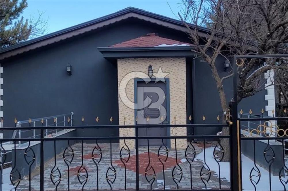 GÖLBAŞI İKİZCE ÇINAR SİTESİNDE SATILIK BAHÇELİ SIFIR VİLLA