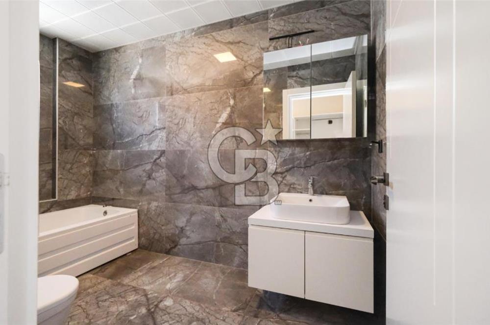 NEBİLERDE SİTE İÇERİSİNDE MÜSTAKİL 5+1 SATILIK VİLLA