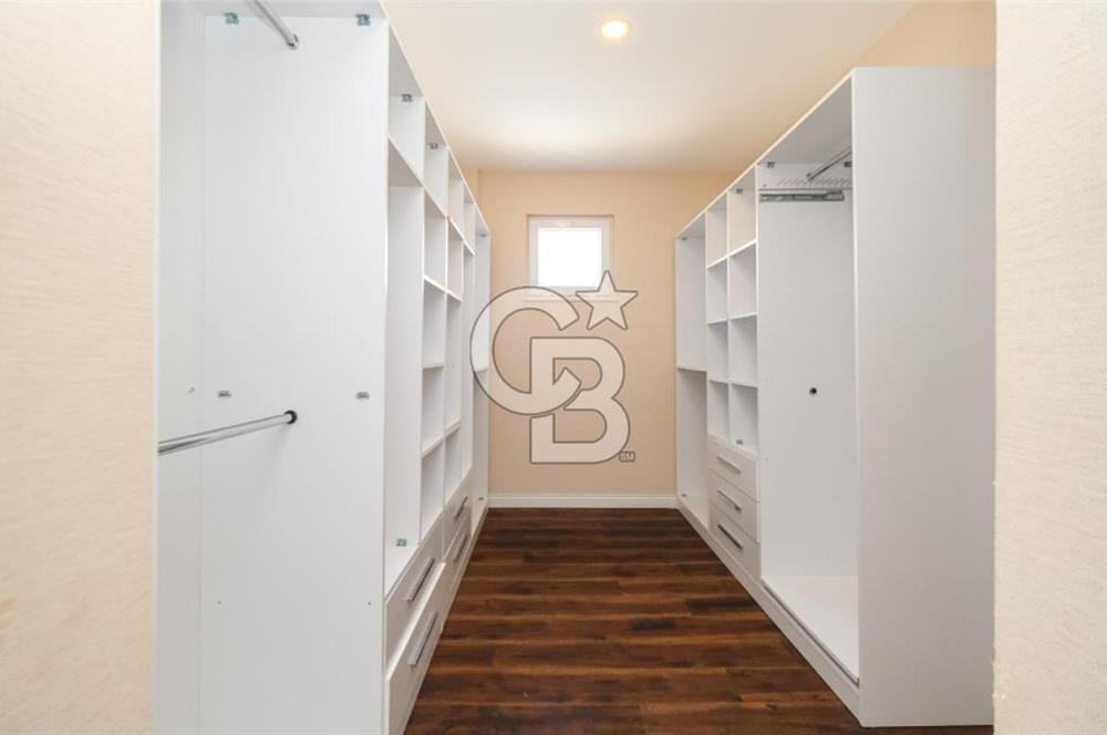 NEBİLERDE SİTE İÇERİSİNDE MÜSTAKİL 5+1 SATILIK VİLLA