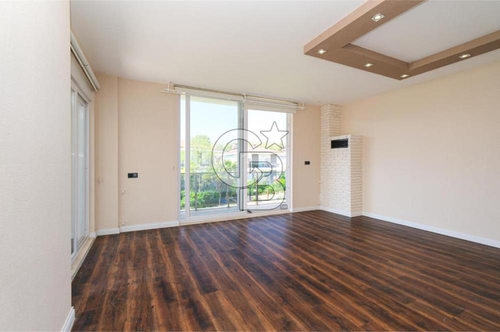 NEBİLERDE SİTE İÇERİSİNDE MÜSTAKİL 5+1 SATILIK VİLLA