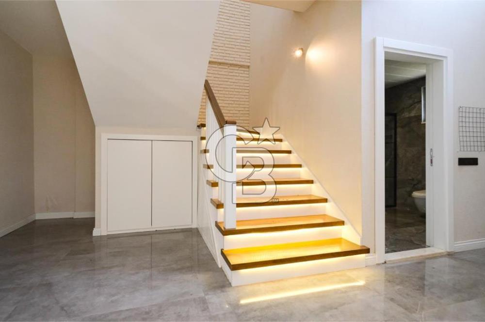 NEBİLERDE SİTE İÇERİSİNDE MÜSTAKİL 5+1 SATILIK VİLLA