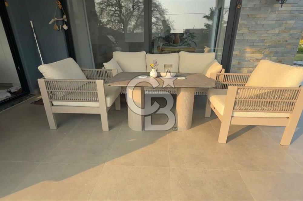 Kuşçular'da 1,7 Dönüm İçerisinde Satılık 5+1 Villa