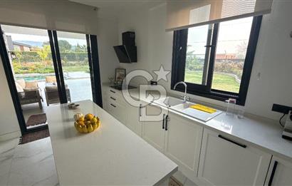 Kuşçular'da 1,7 Dönüm İçerisinde Satılık 5+1 Villa