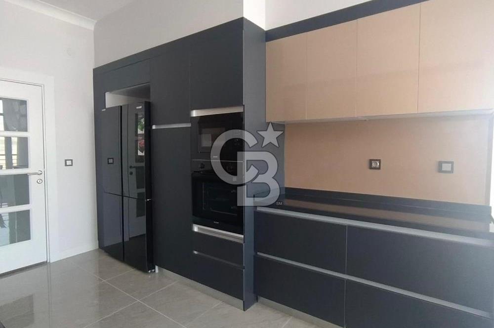 SİTE İÇİNDE 50 M2 MÜSTAKİL BAHÇELİ, 185 M2, 4+1 SATILIK DAİRE