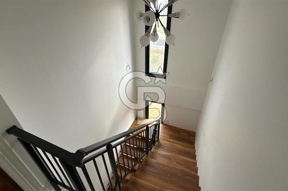 Kuşçular'da 1,7 Dönüm İçerisinde Satılık 5+1 Villa