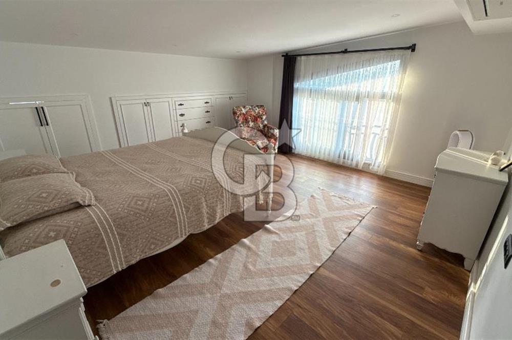 Kuşçular'da 1,7 Dönüm İçerisinde Satılık 5+1 Villa