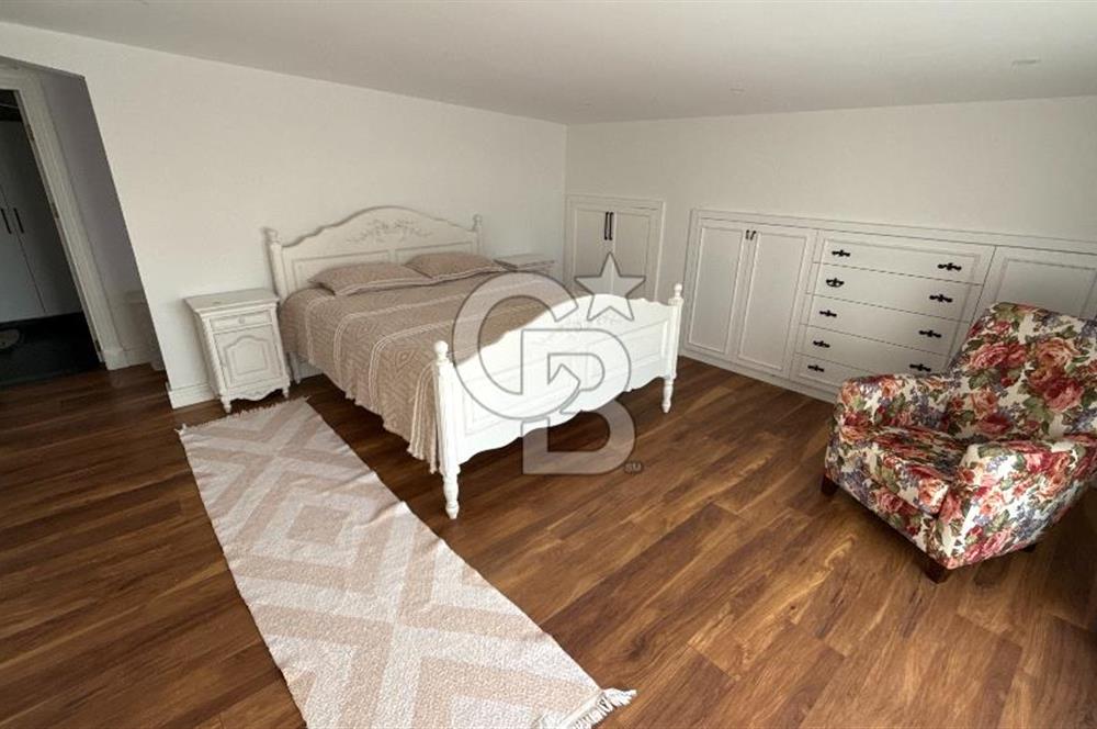 Kuşçular'da 1,7 Dönüm İçerisinde Satılık 5+1 Villa