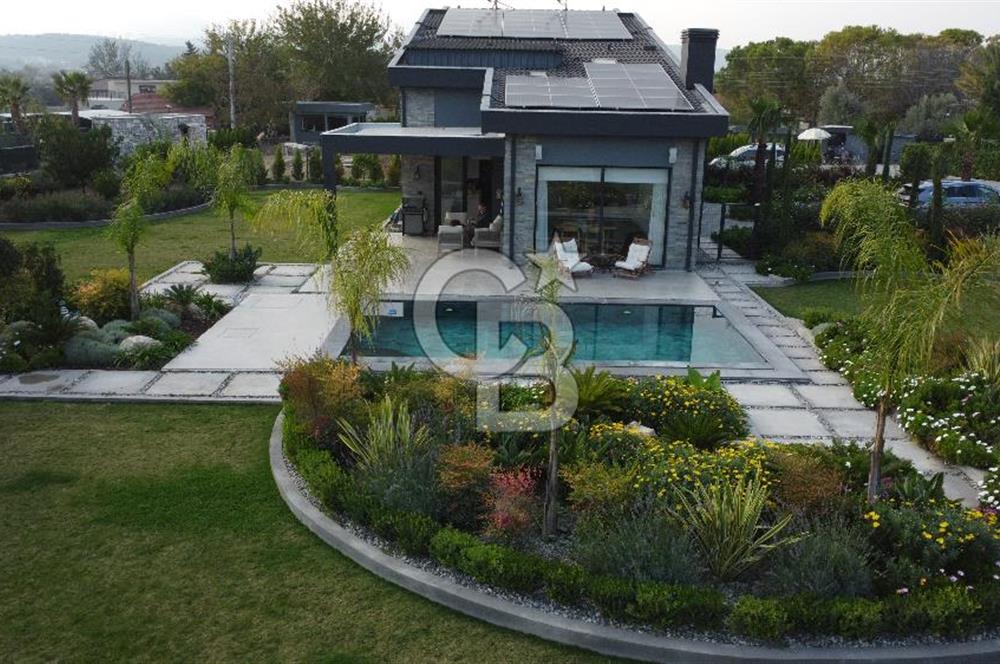 Kuşçular'da 1,7 Dönüm İçerisinde Satılık 5+1 Villa