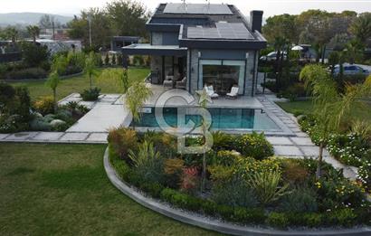 Kuşçular'da 1,7 Dönüm İçerisinde Satılık 5+1 Villa