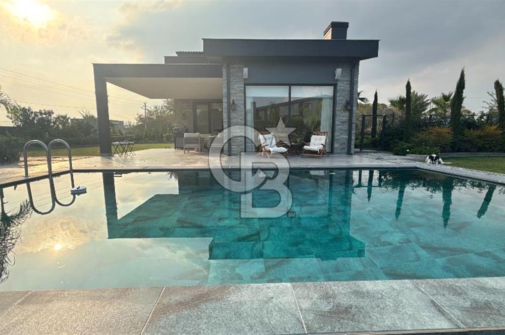 Kuşçular'da 1,7 Dönüm İçerisinde Satılık 5+1 Villa