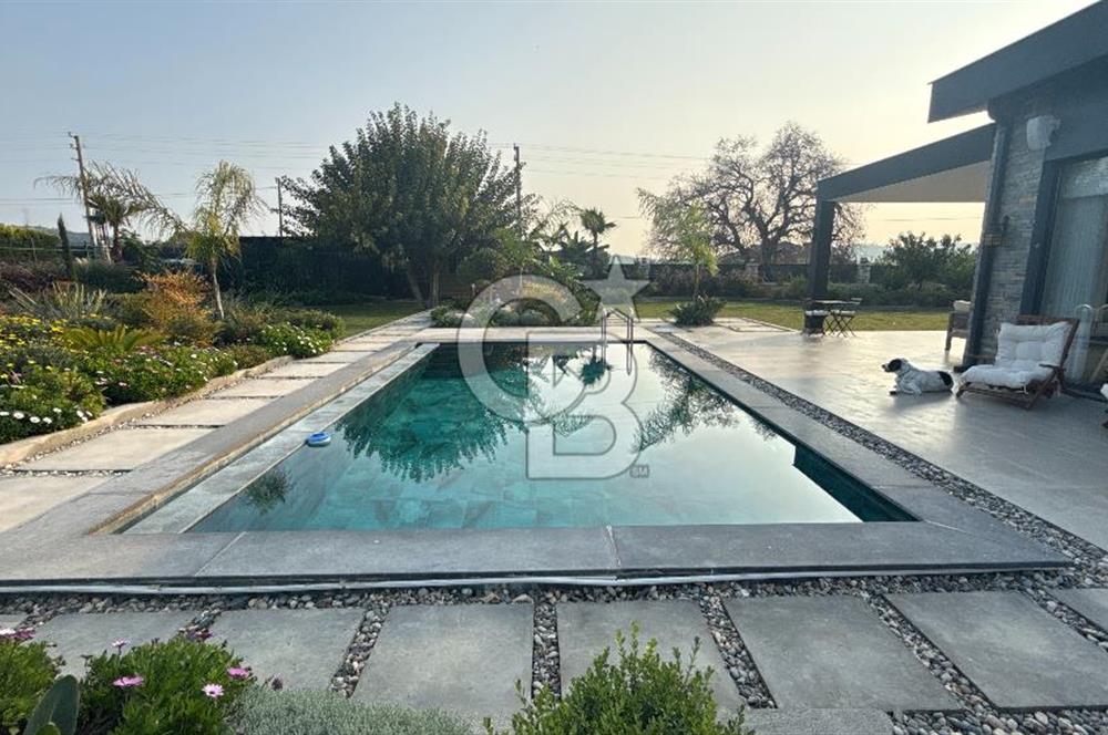 Kuşçular'da 1,7 Dönüm İçerisinde Satılık 5+1 Villa