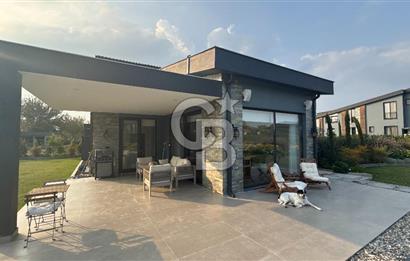 Kuşçular'da 1,7 Dönüm İçerisinde Satılık 5+1 Villa