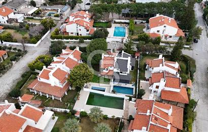 ÇEŞME YILDIZBURNU'NDA SİTE İÇİ HAVUZLU SATILIK FIRSAT 3+1