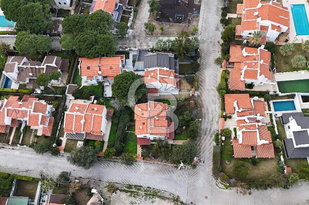 ÇEŞME YILDIZBURNU'NDA SİTE İÇİ HAVUZLU SATILIK FIRSAT 3+1