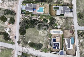 ÇEŞME OTOBAN GİŞELERİ ÜSTÜ GENİŞ VİLLA ARSASI - 1 - 328332