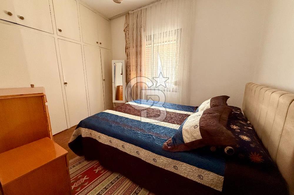 ÇEŞME MERKEZ'DE DENİZE SIFIR EŞYALI KİRALIK 2+1