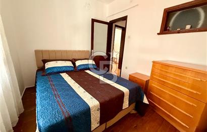 ÇEŞME MERKEZ'DE DENİZE SIFIR EŞYALI KİRALIK 2+1