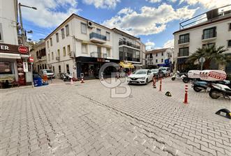 ÇEŞME MERKEZ'DE DENİZE SIFIR EŞYALI KİRALIK 2+1 - 1 - 328289