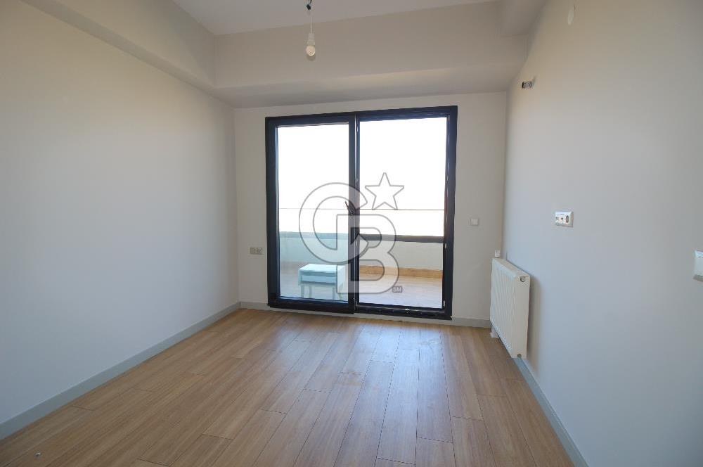 İzka Merkez Yaşam Konak Deniz Manzaralı 1+1 Satılık Daire