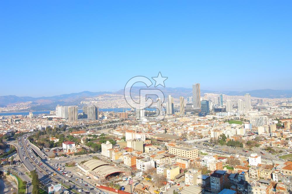 İzka Merkez Yaşam Konak Deniz Manzaralı 1+1 Satılık Daire